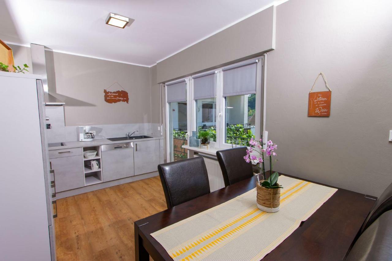 Hotel Weingut Gerd Muellers à Kröv Extérieur photo